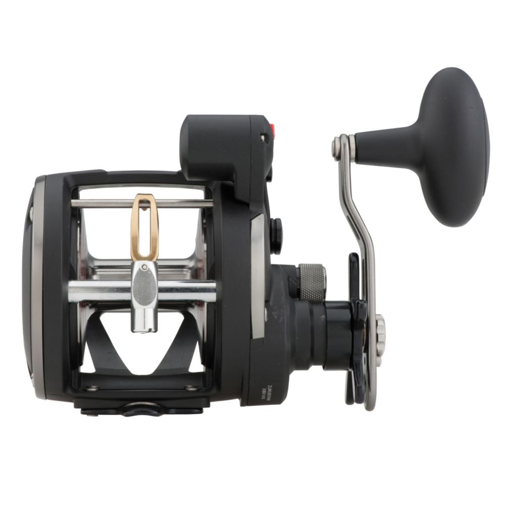 Warfare™ Star Drag Level Wind Conventional Reel With Line Counter